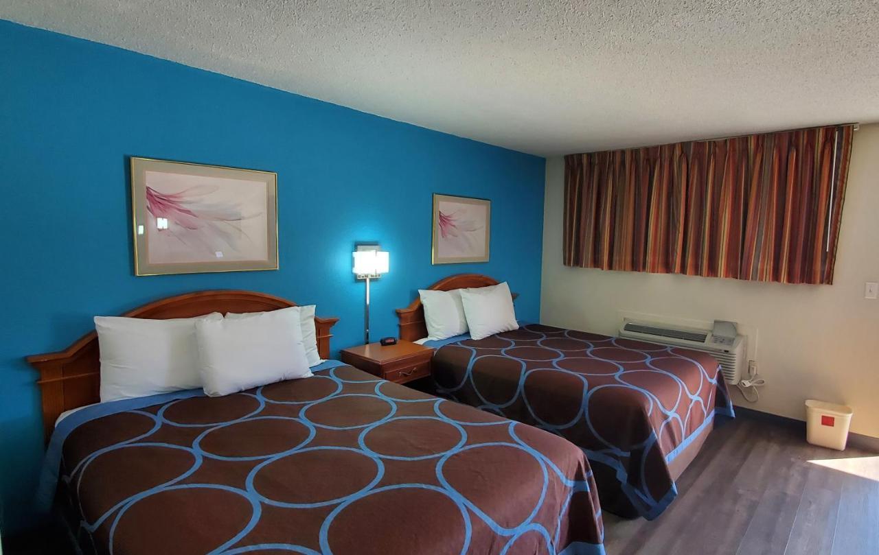 American Inn Motel Pratt Eksteriør bilde