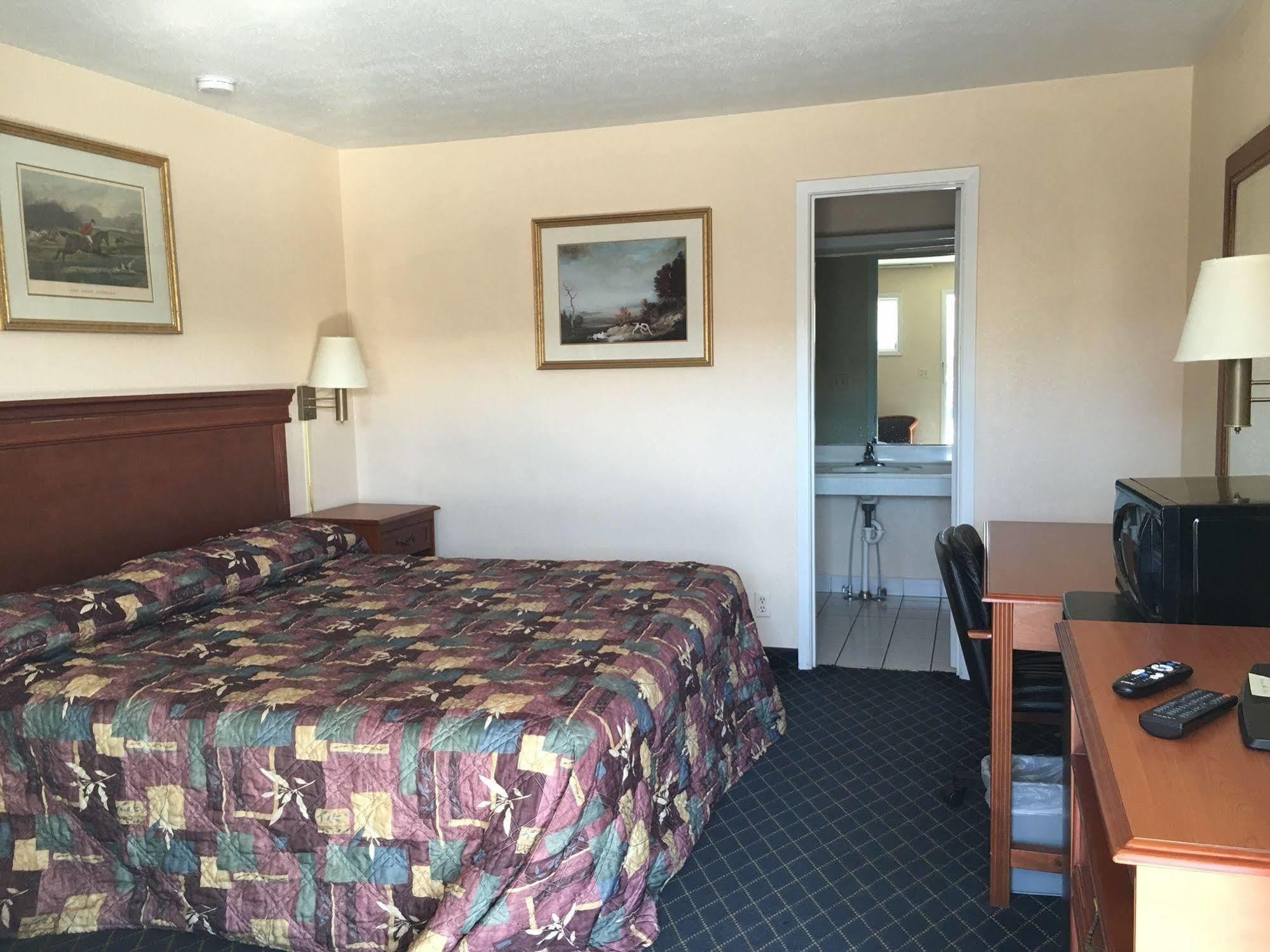 American Inn Motel Pratt Eksteriør bilde